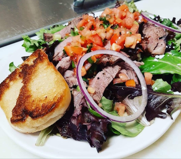 Paniolo Kauai, Tri-Tip Steak Salad